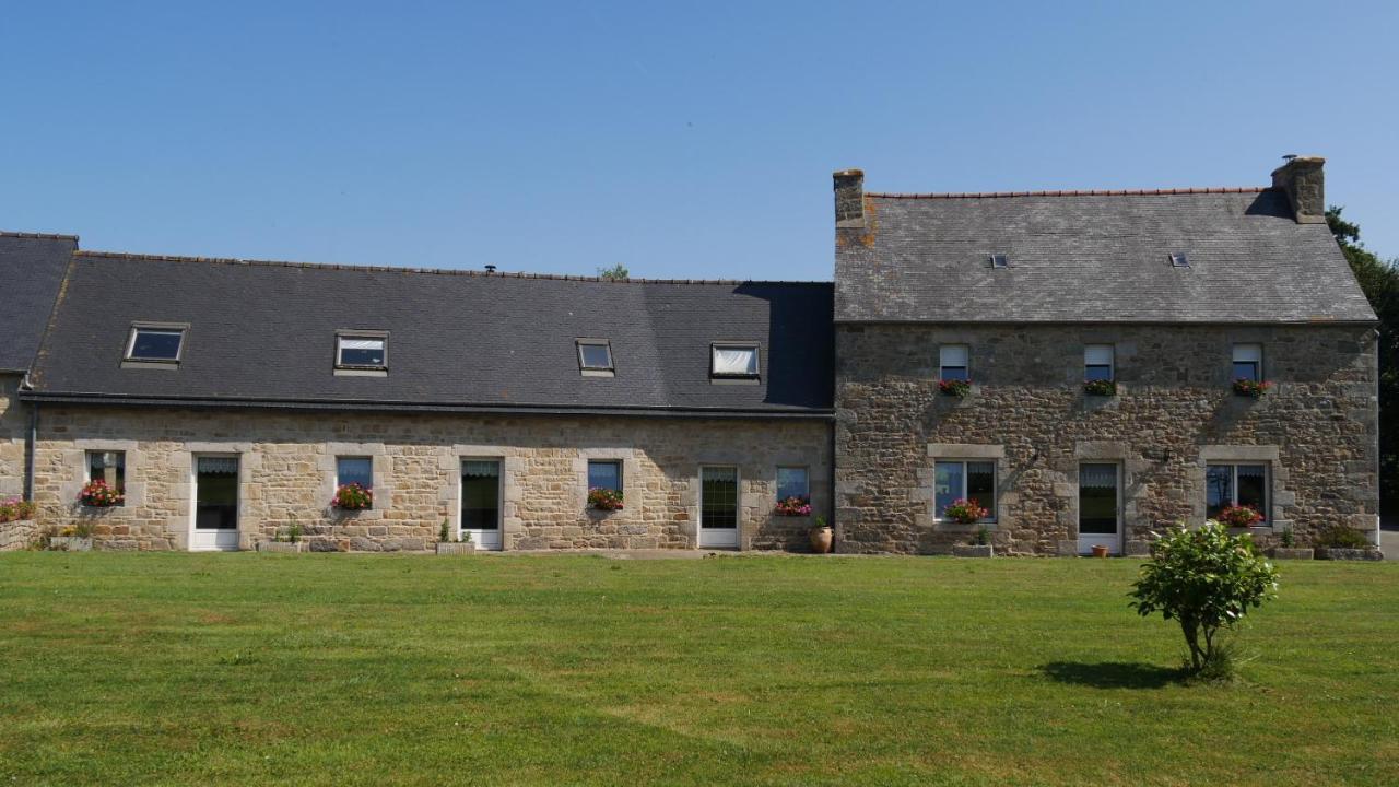 La Ferme Guibel Bed & Breakfast Plouzélambre Eksteriør bilde